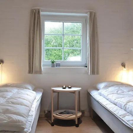 Amazing In Ringkbing With 6 Bedrooms, Wifi And Indoor Swimming Pool 度假居 灵克宾
