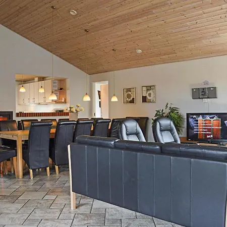 Amazing Home In Ringkbing With 6 Bedrooms, Wifi And Indoor Swimming Pool