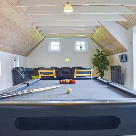 Amazing Home In Ringkbing With 6 Bedrooms, Wifi And Indoor Swimming Pool * Ringkobing