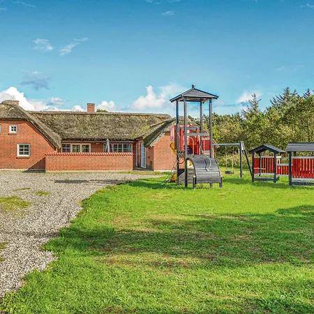 Amazing Home In Ringkbing With 6 Bedrooms, Wifi And Indoor Swimming Pool Ringkobing